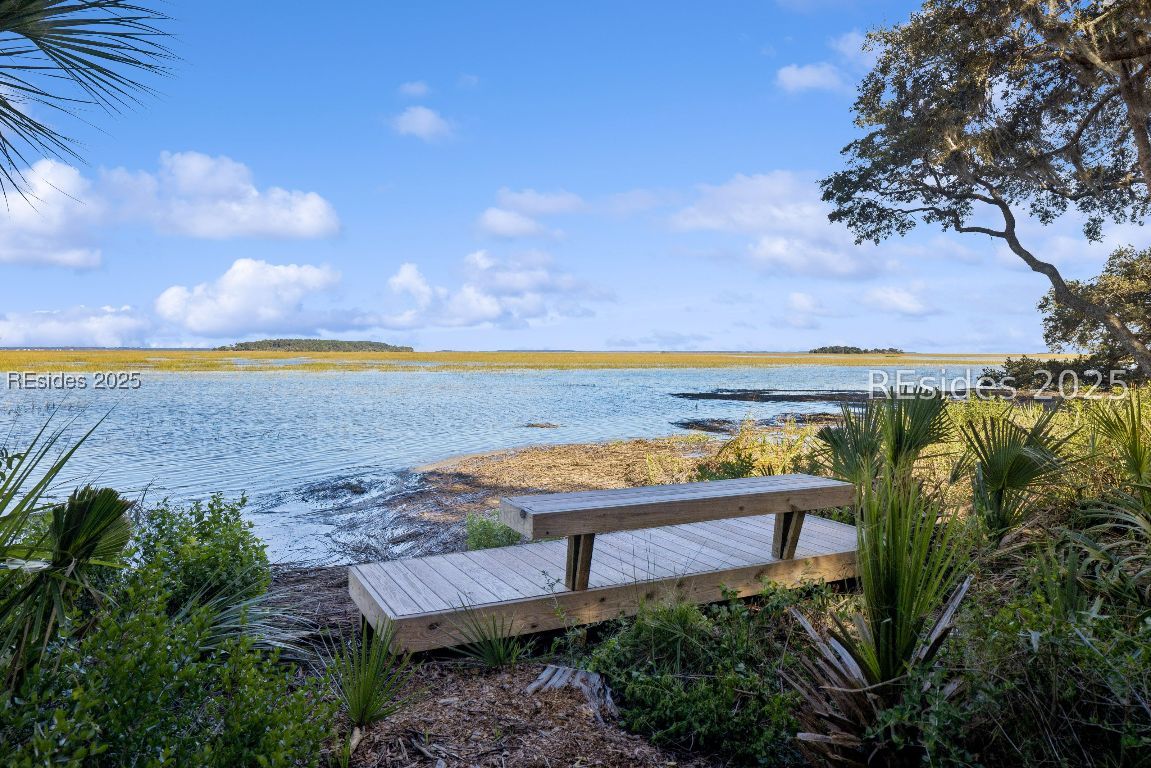 16 Live Oak Forest