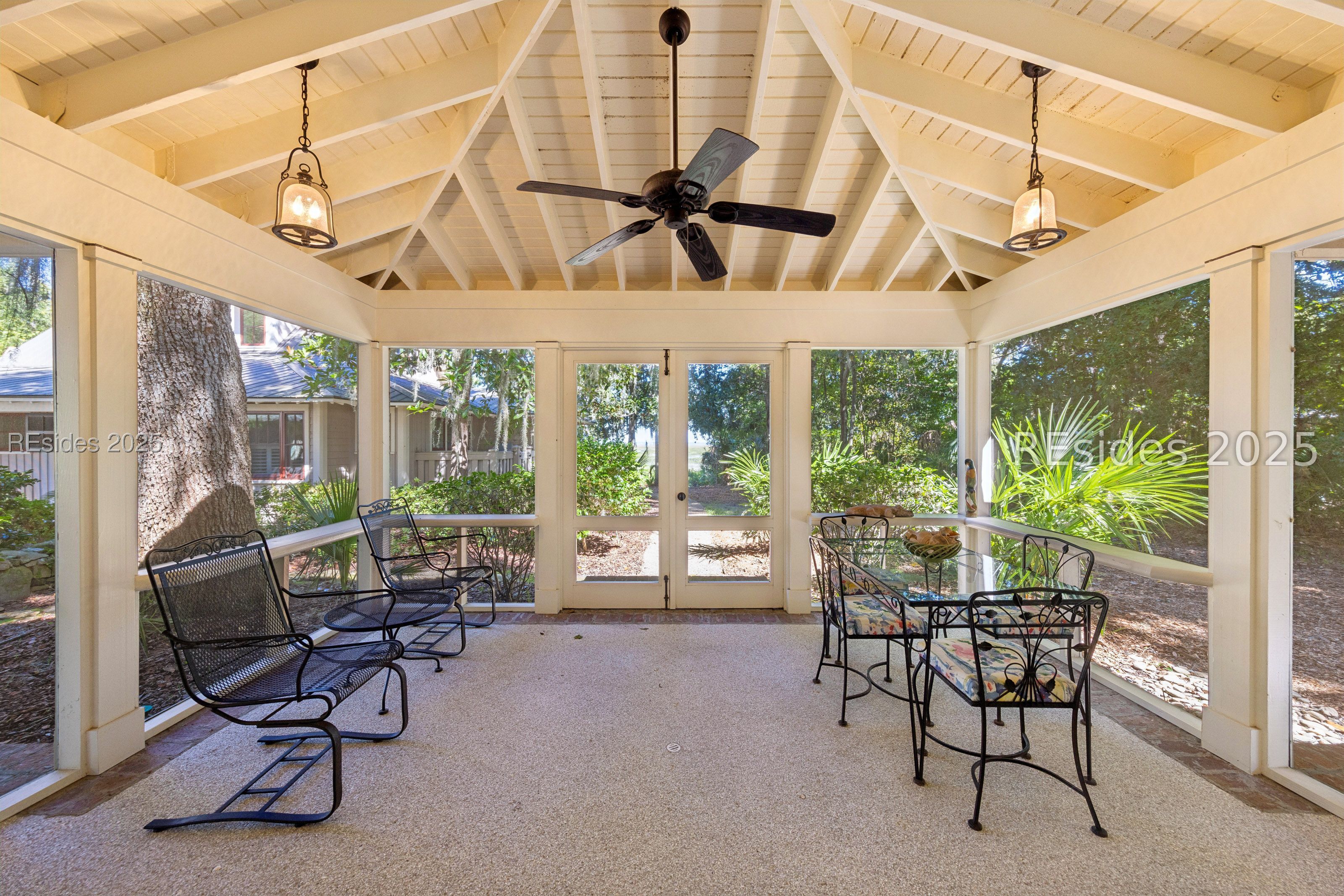 16 Live Oak Forest