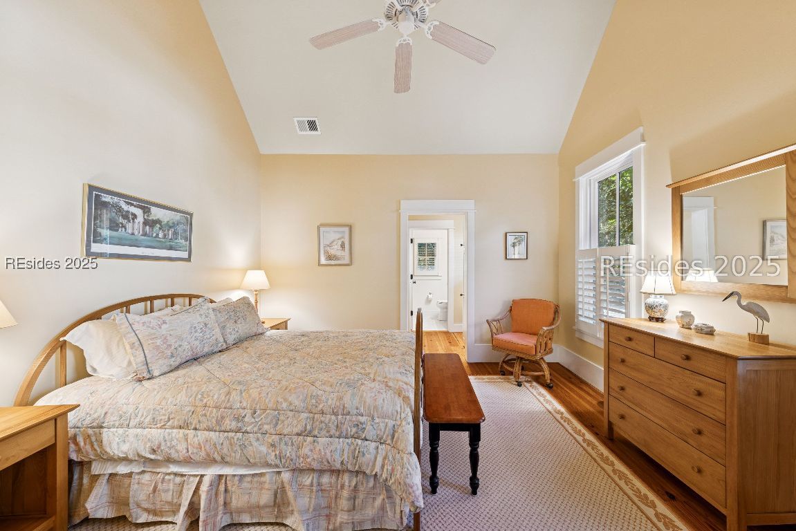 16 Live Oak Forest