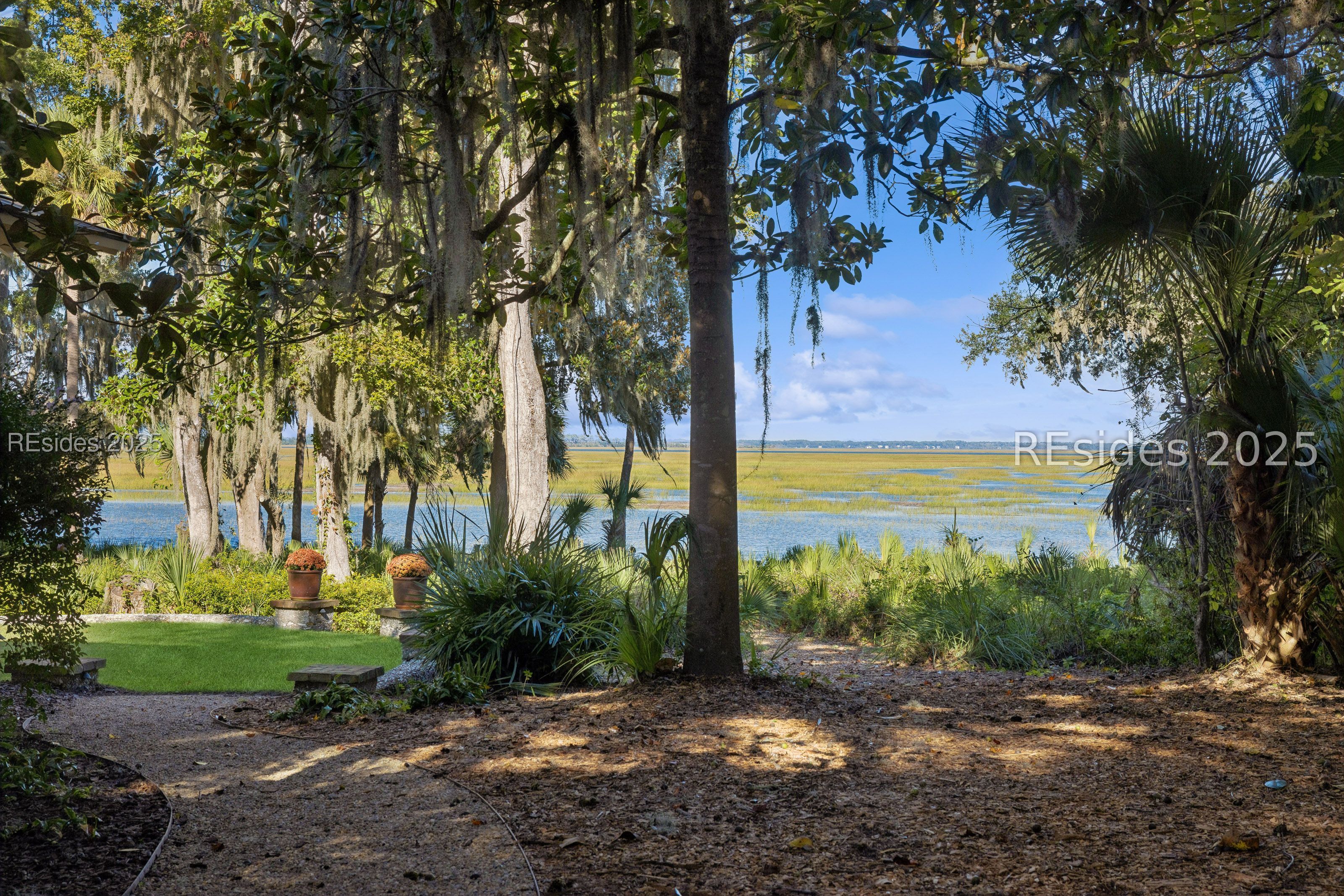 16 Live Oak Forest