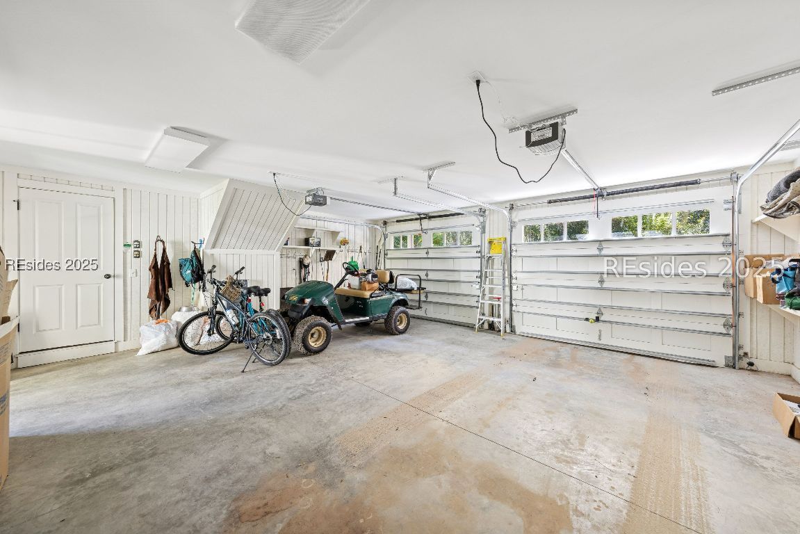 16 Live Oak Forest