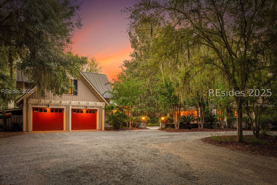 16 Live Oak Forest