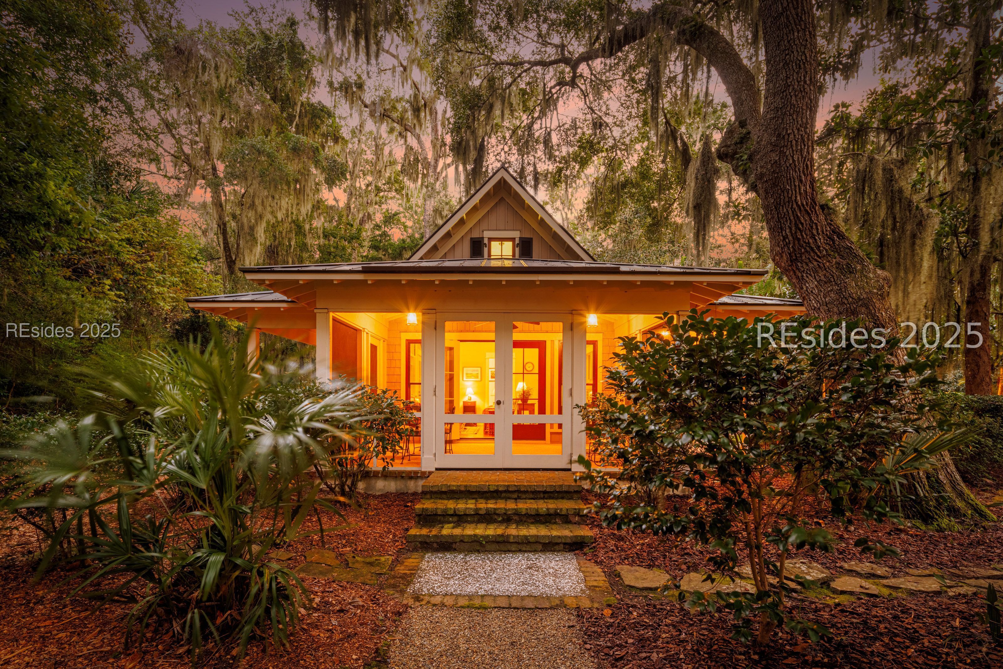 16 Live Oak Forest