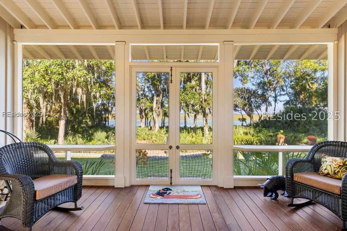 16 Live Oak Forest
