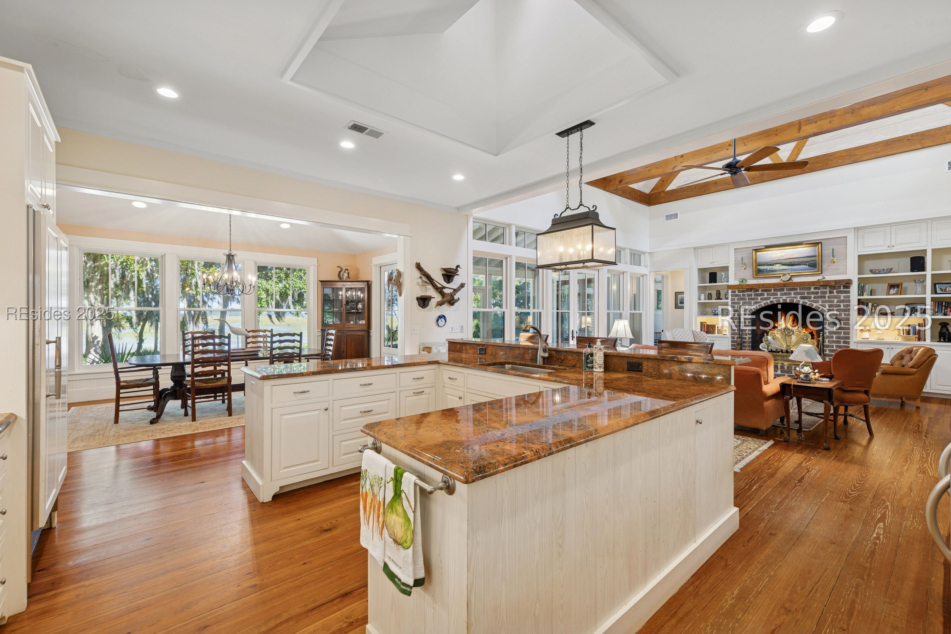 16 Live Oak Forest
