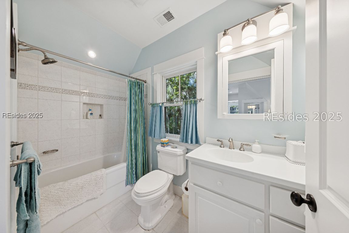 16 Live Oak Forest