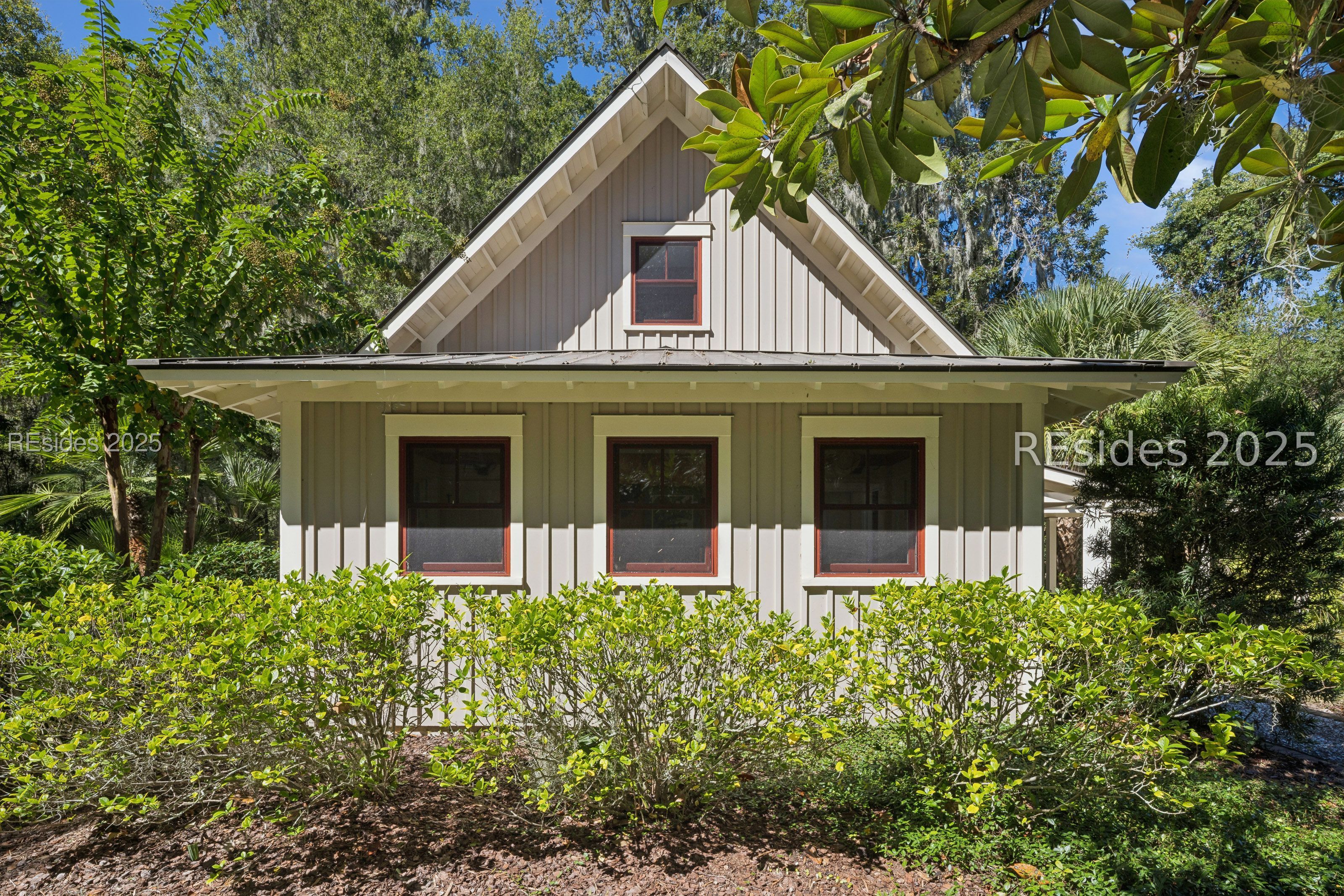 16 Live Oak Forest