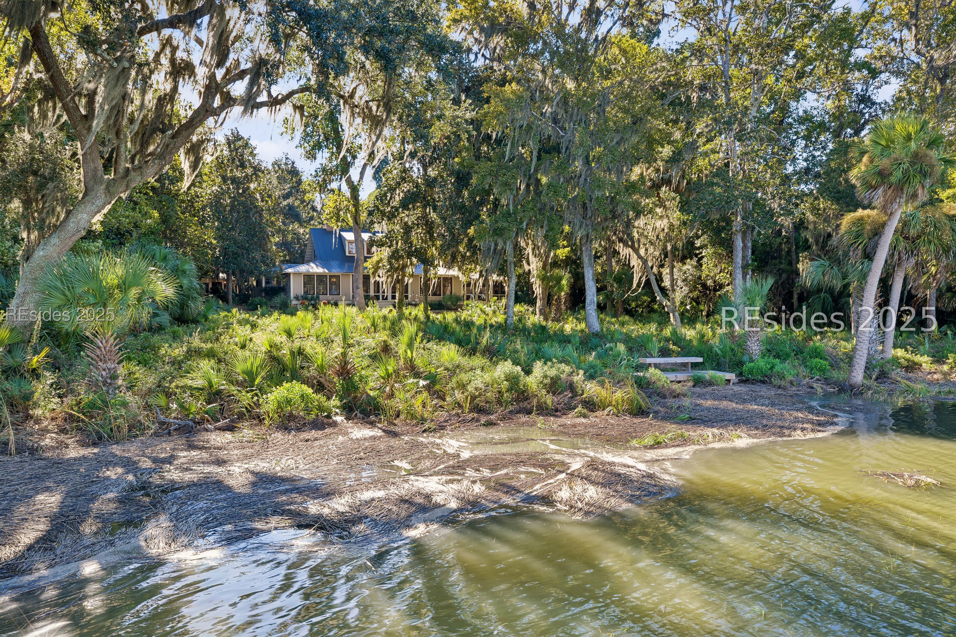16 Live Oak Forest