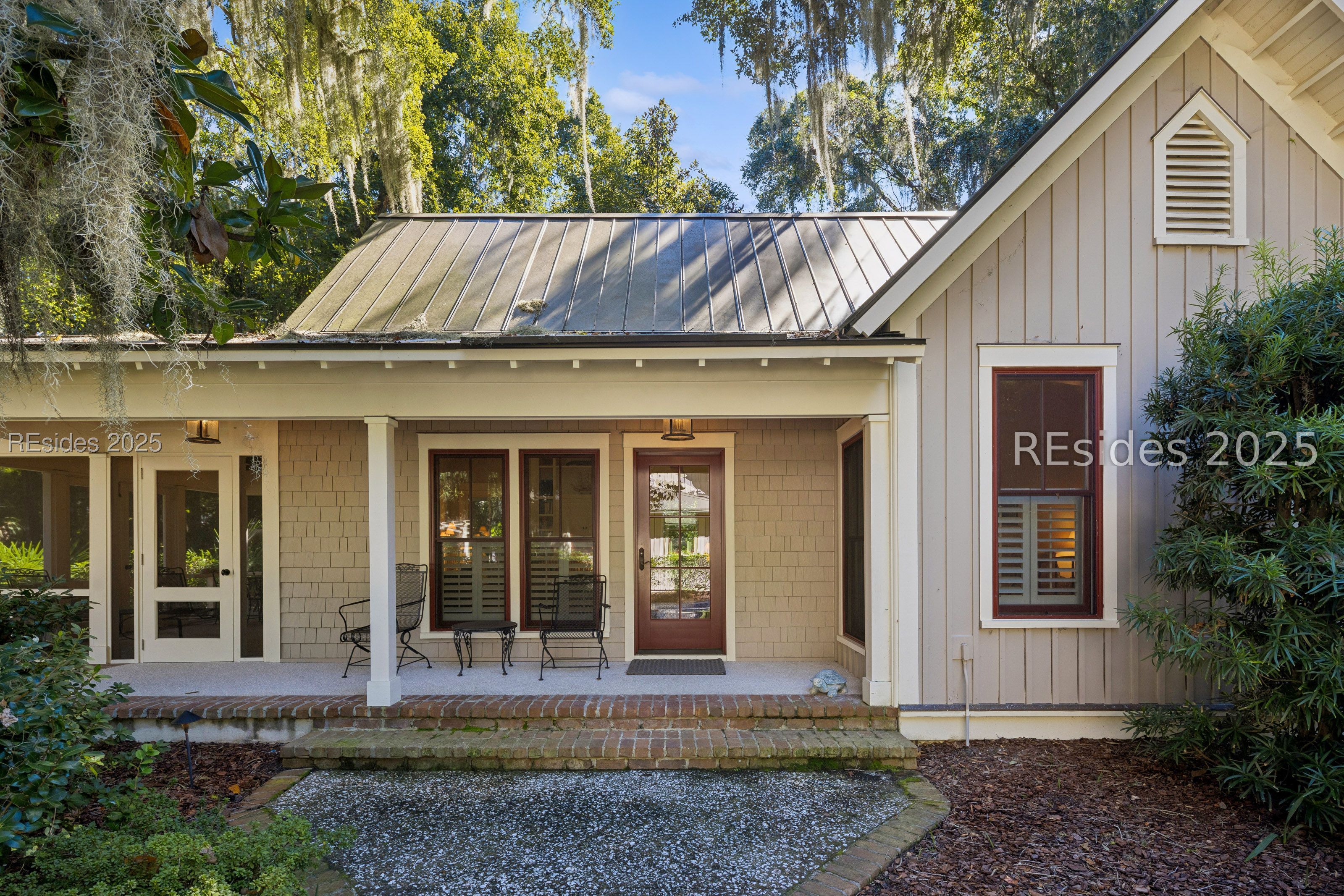 16 Live Oak Forest