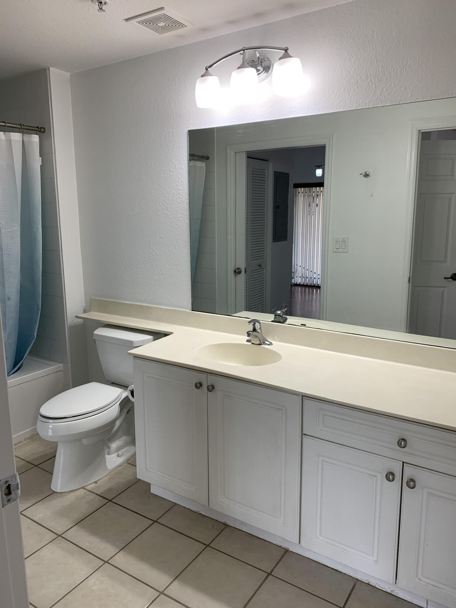 2811 Grande Parkway 202