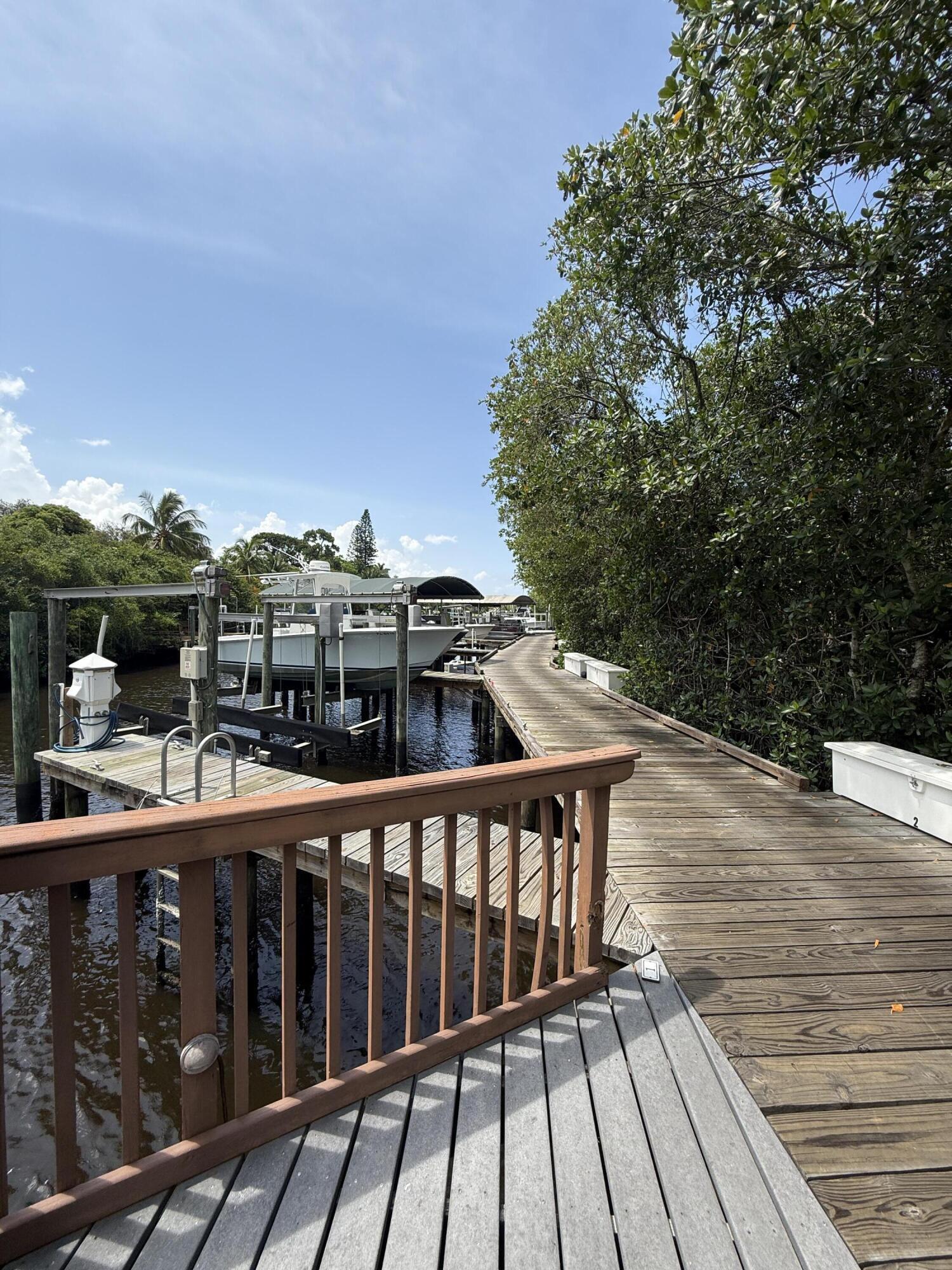 4381 SW Parkgate Boulevard