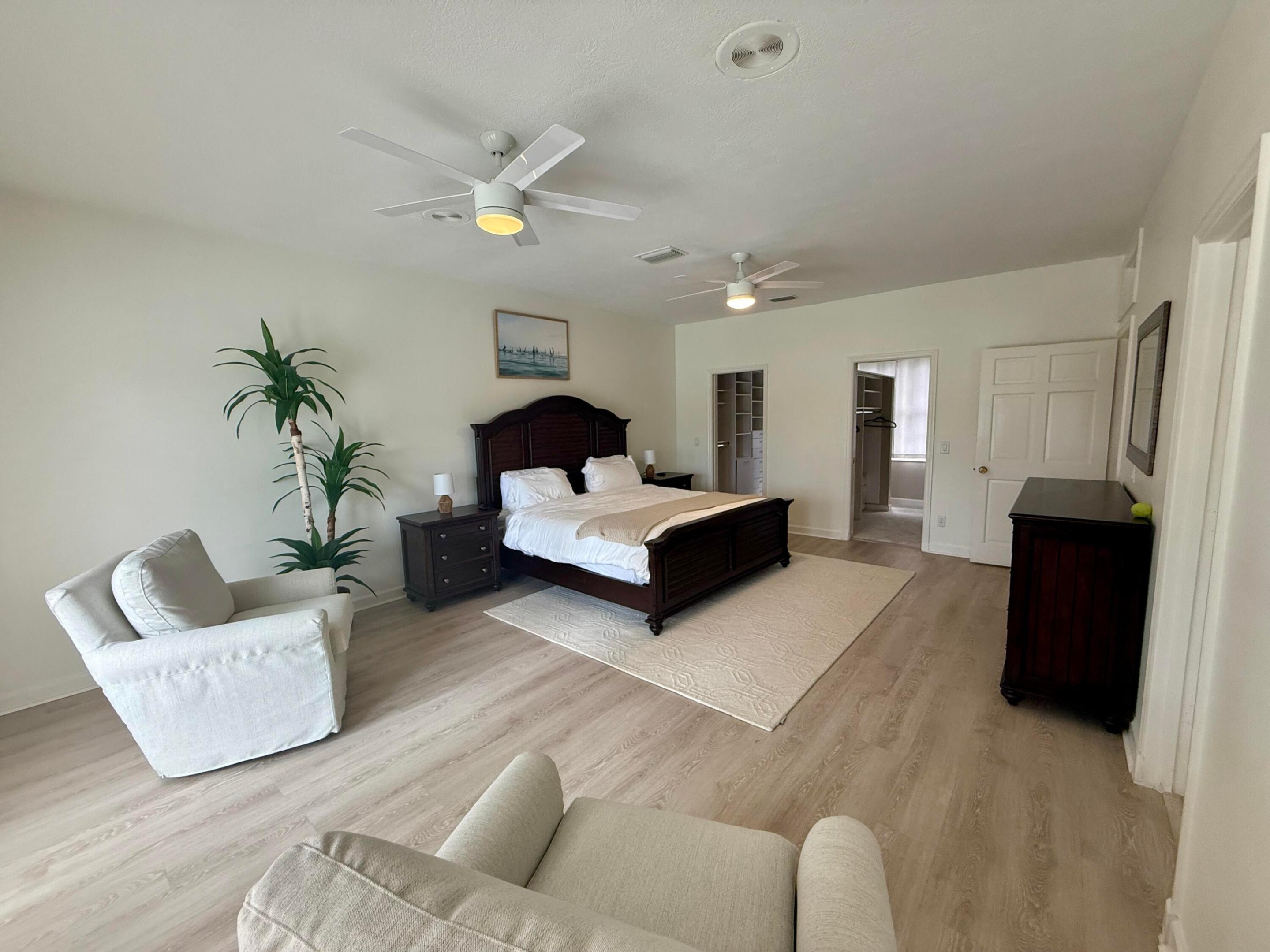 4381 SW Parkgate Boulevard