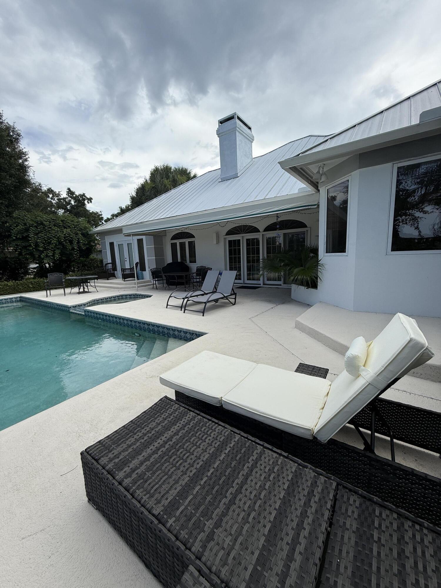 4381 SW Parkgate Boulevard