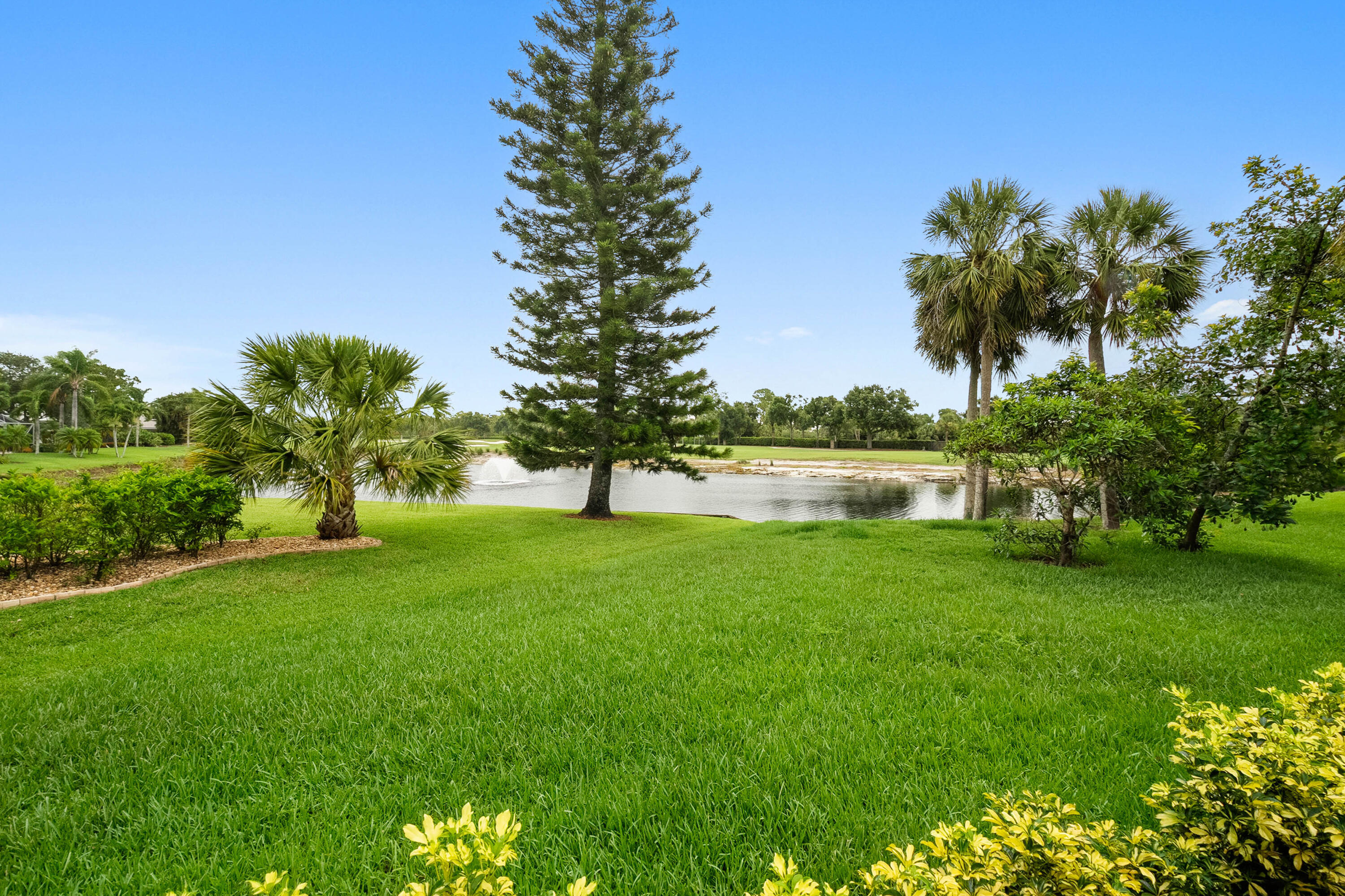 4381 SW Parkgate Boulevard