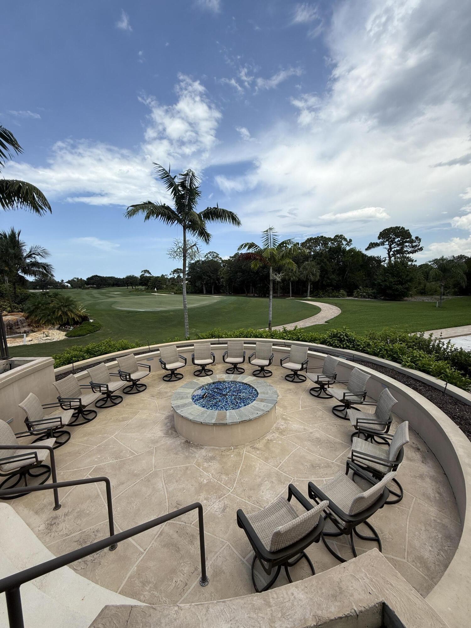 4381 SW Parkgate Boulevard