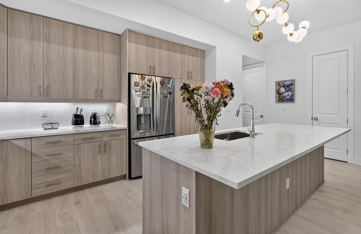 114 ROYAL PALM Circle