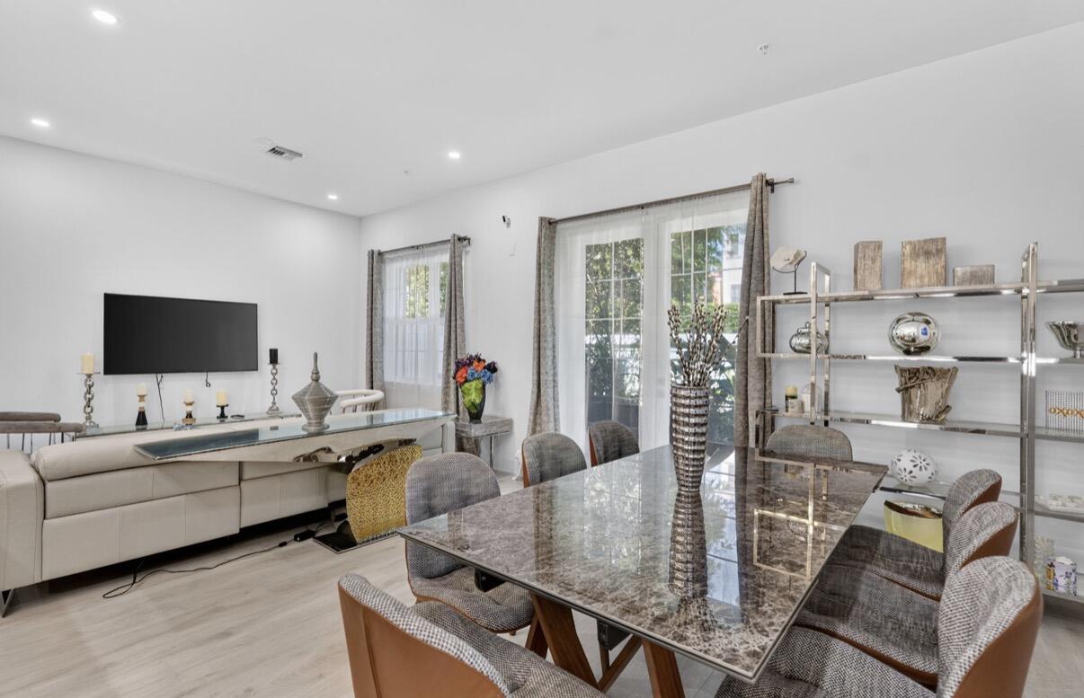 114 ROYAL PALM Circle