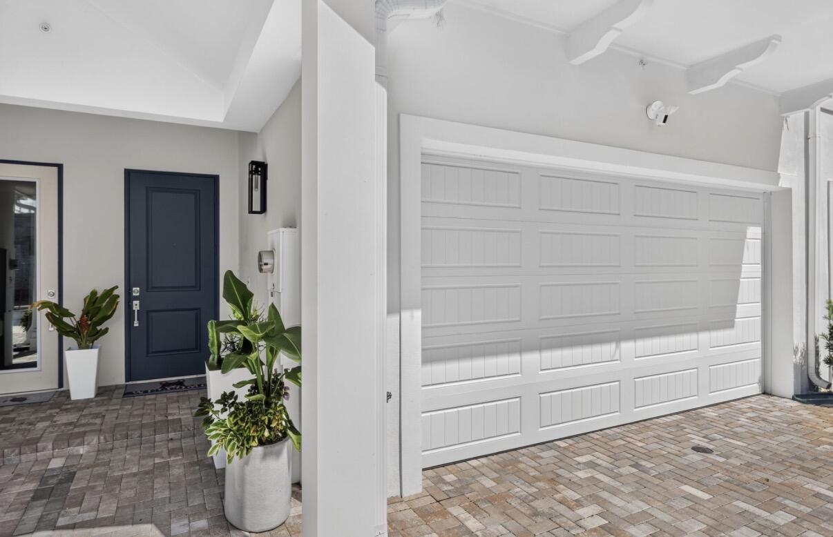 114 ROYAL PALM Circle