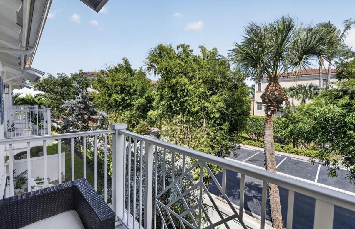 114 ROYAL PALM Circle