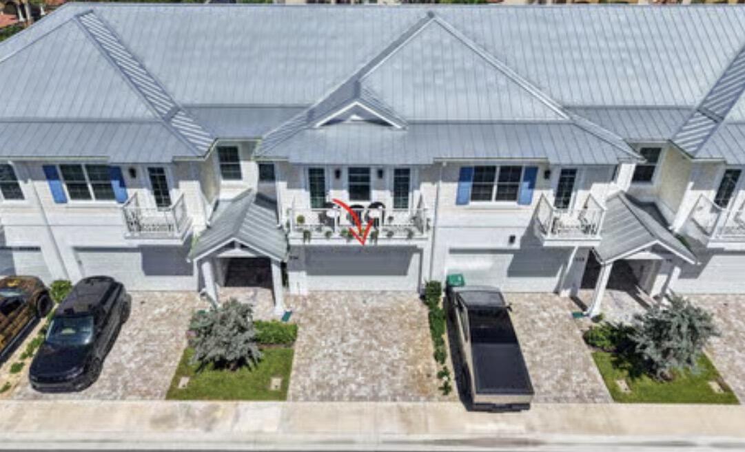 114 ROYAL PALM Circle