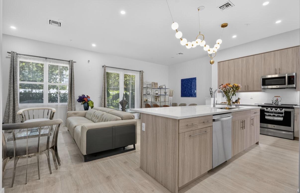 114 ROYAL PALM Circle