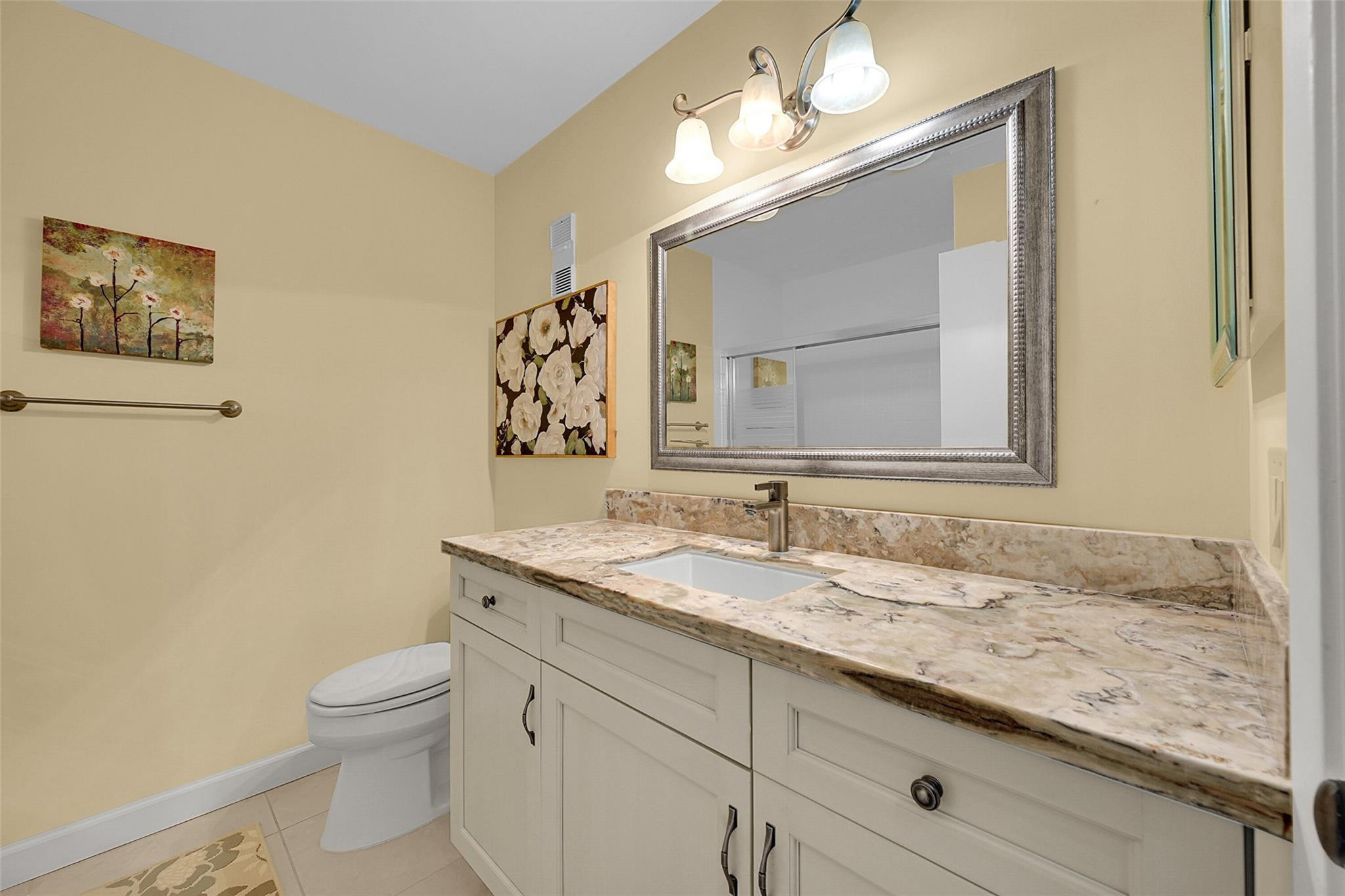 8252 Springlake Drive 8252