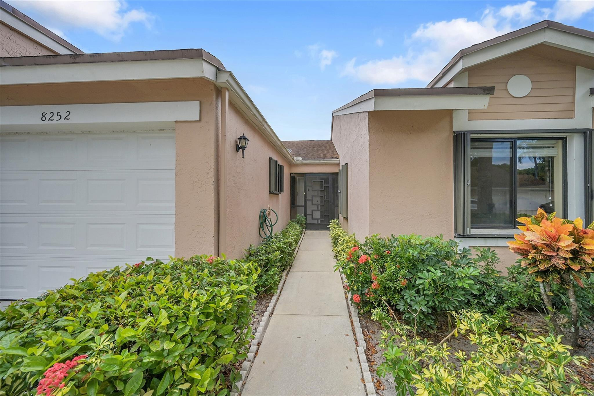 8252 Springlake Drive 8252