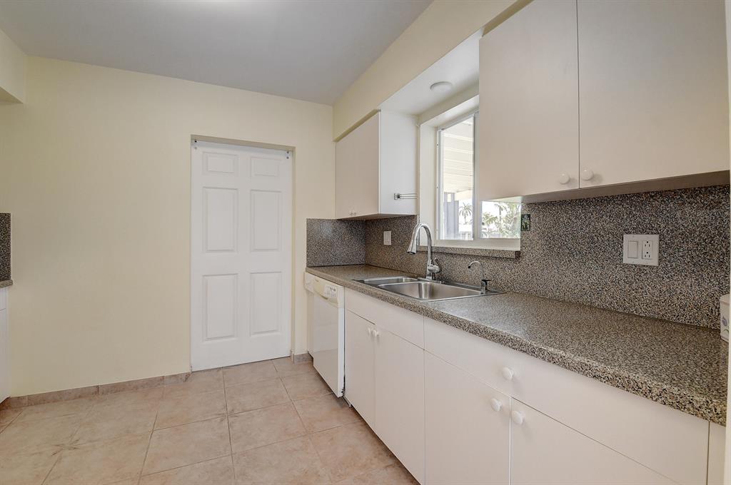 455 NE 33rd Street