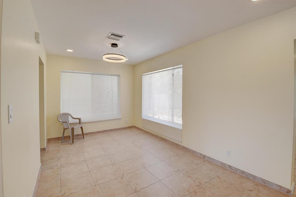 455 NE 33rd Street