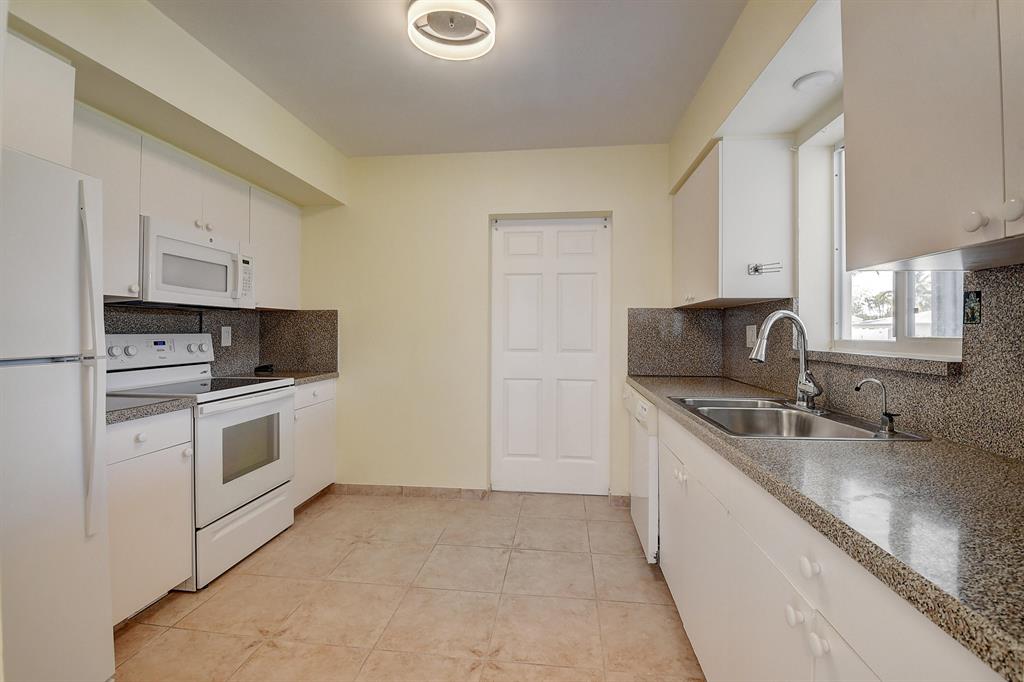 455 NE 33rd Street
