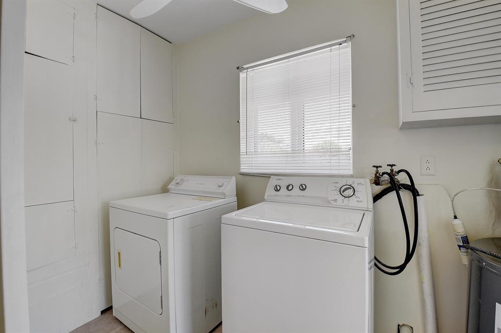 455 NE 33rd Street