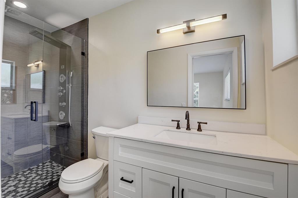 455 NE 33rd Street