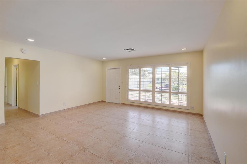 455 NE 33rd Street