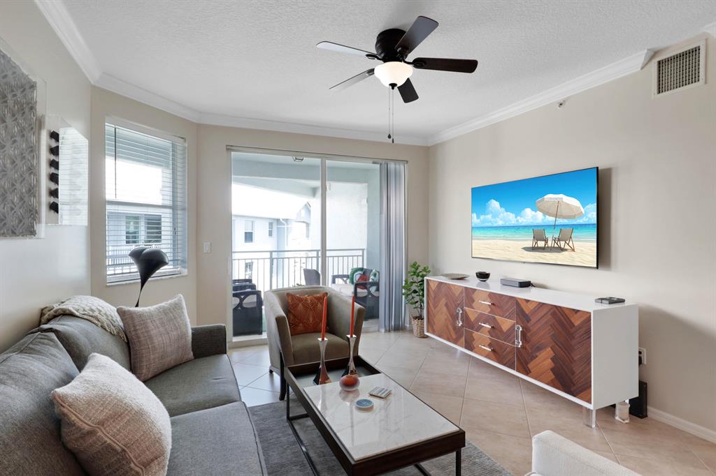 815 NW Flagler Avenue Unit: 401