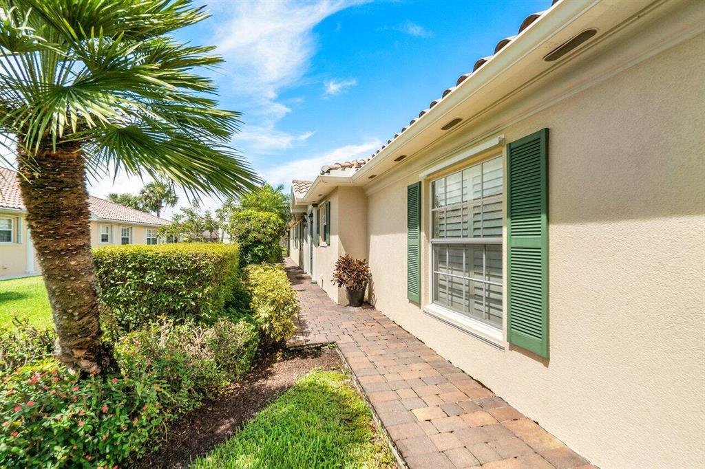 8439 Saint Johns Court