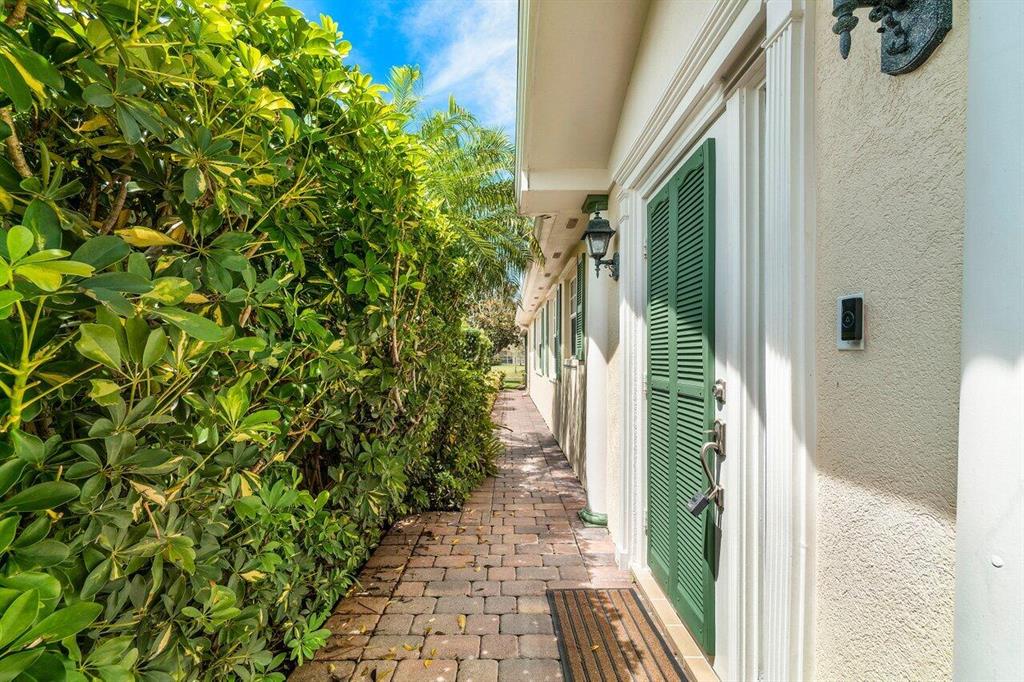 8439 Saint Johns Court
