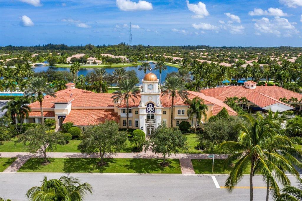 8439 Saint Johns Court