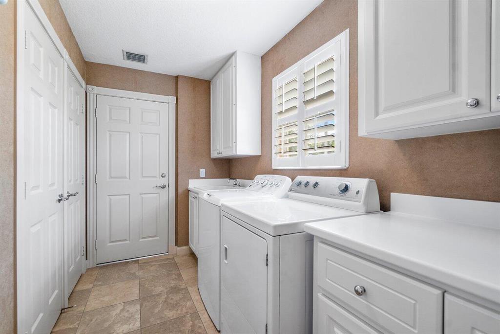 8439 Saint Johns Court