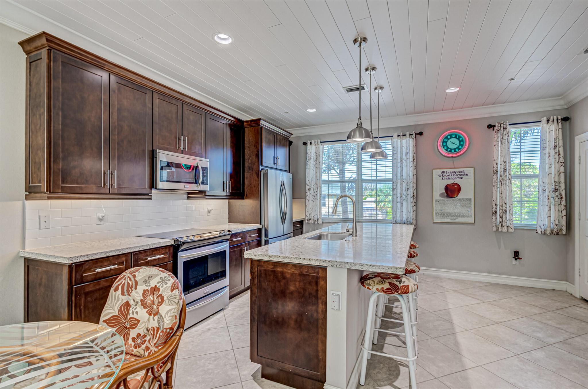 220 S Federal Highway Unit: 2