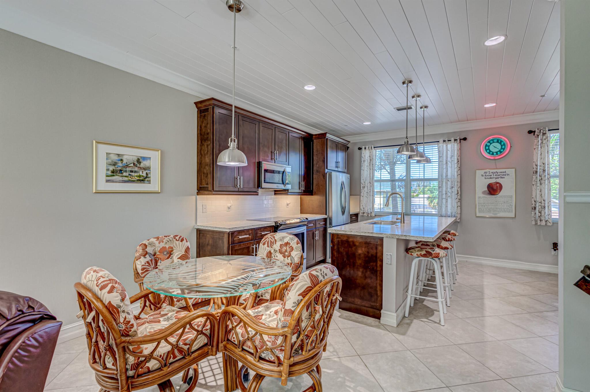 220 S Federal Highway Unit: 2