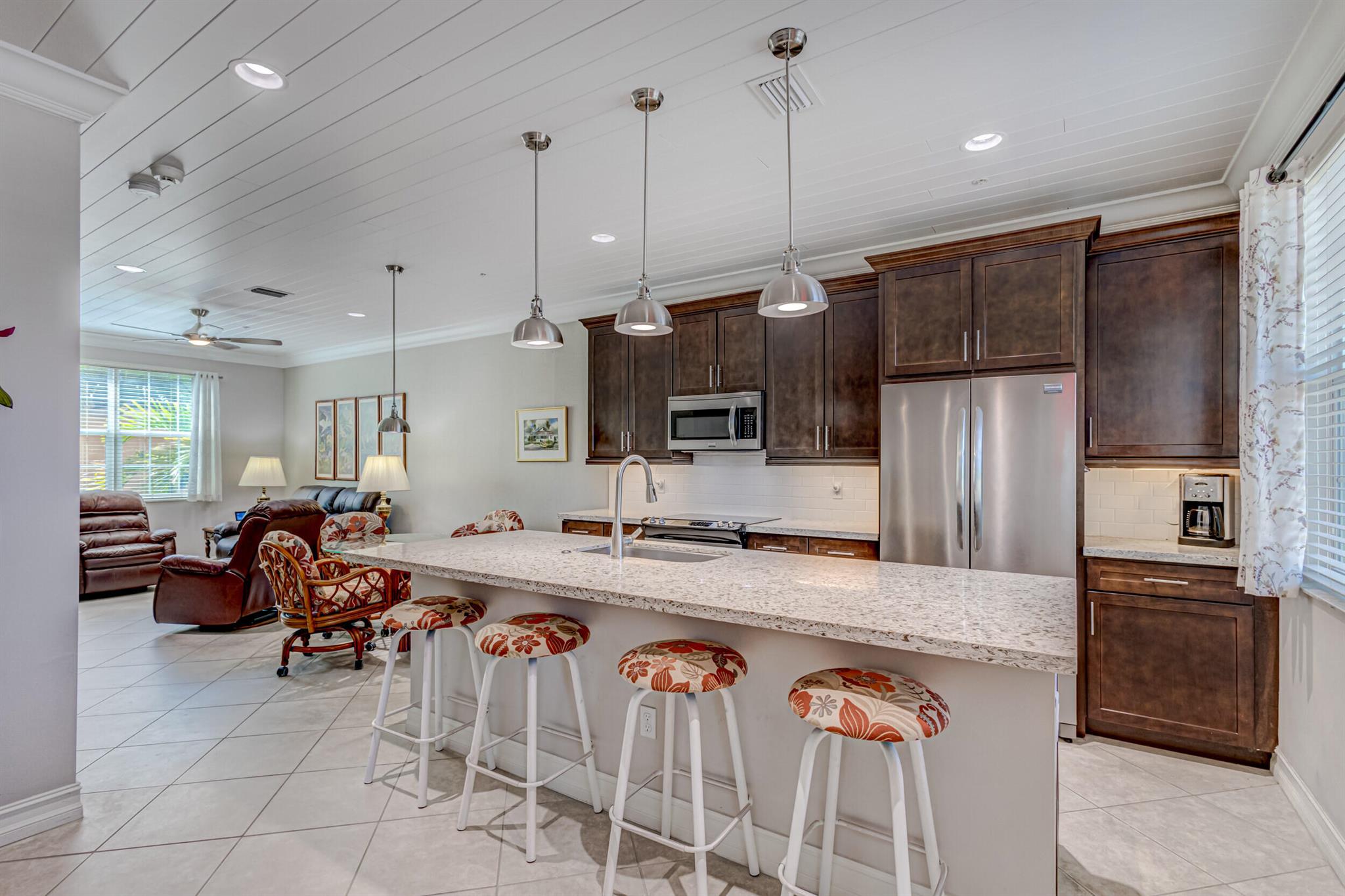 220 S Federal Highway Unit: 2