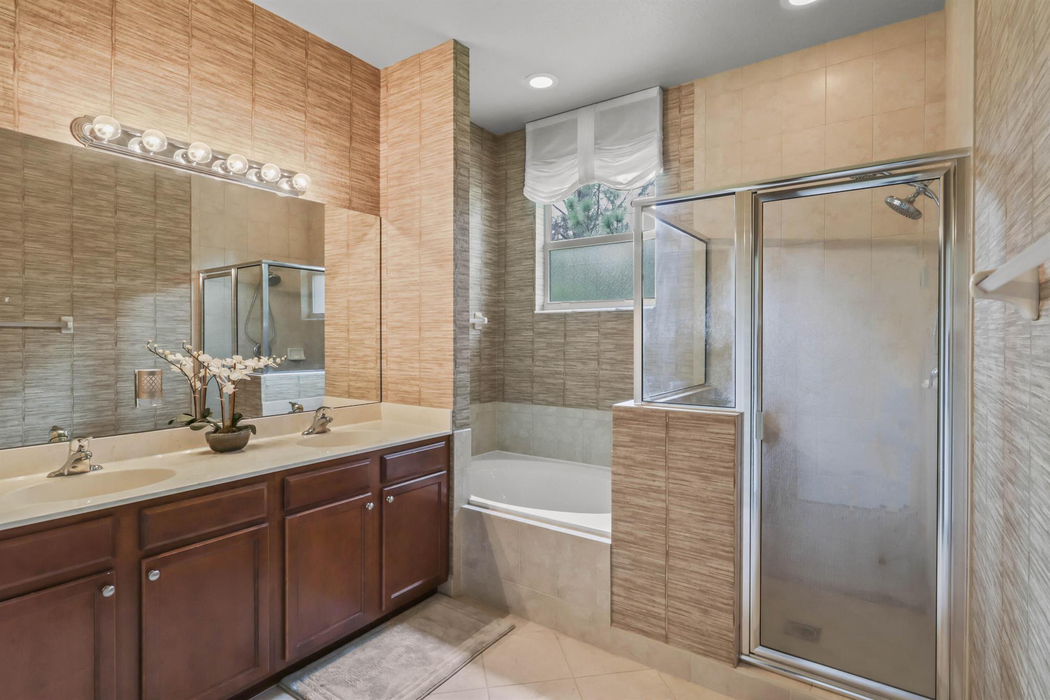4268 SW Pine Cove Court