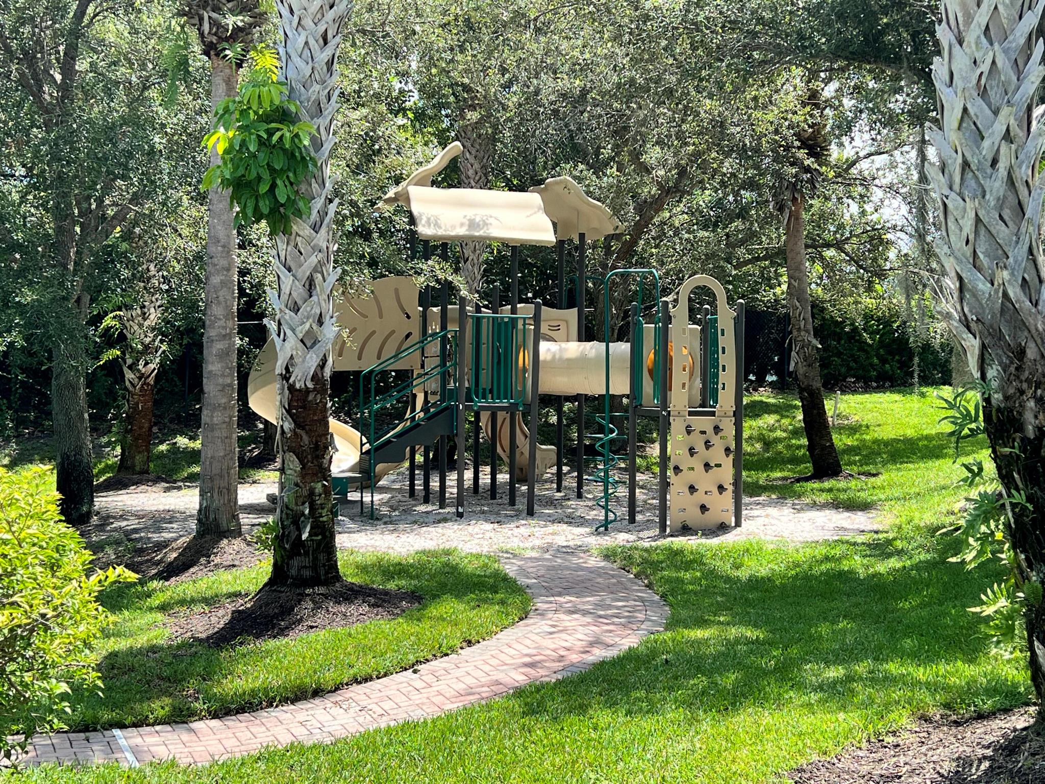 4268 SW Pine Cove Court