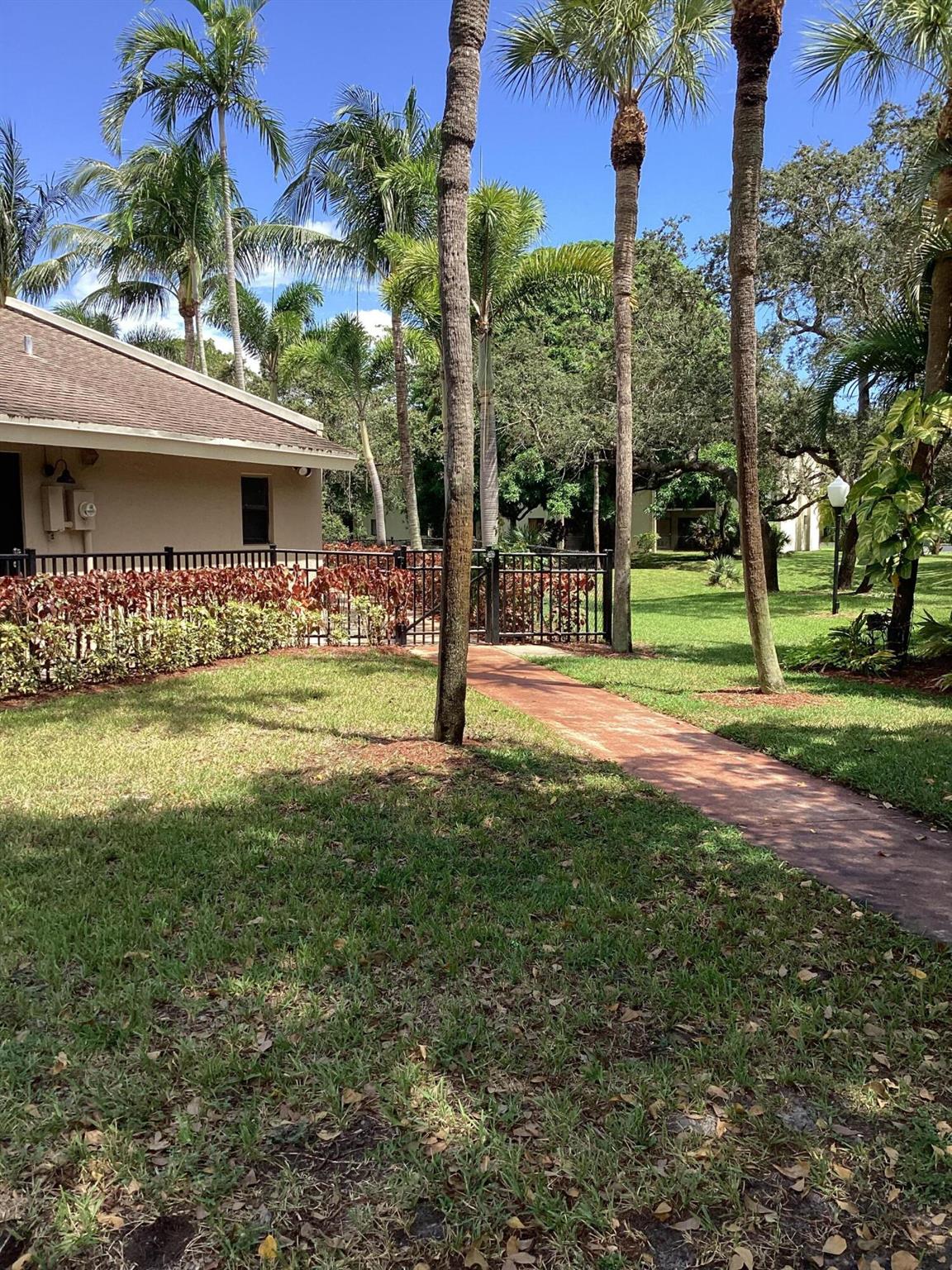 160 NW 70 Th Street Unit: 205