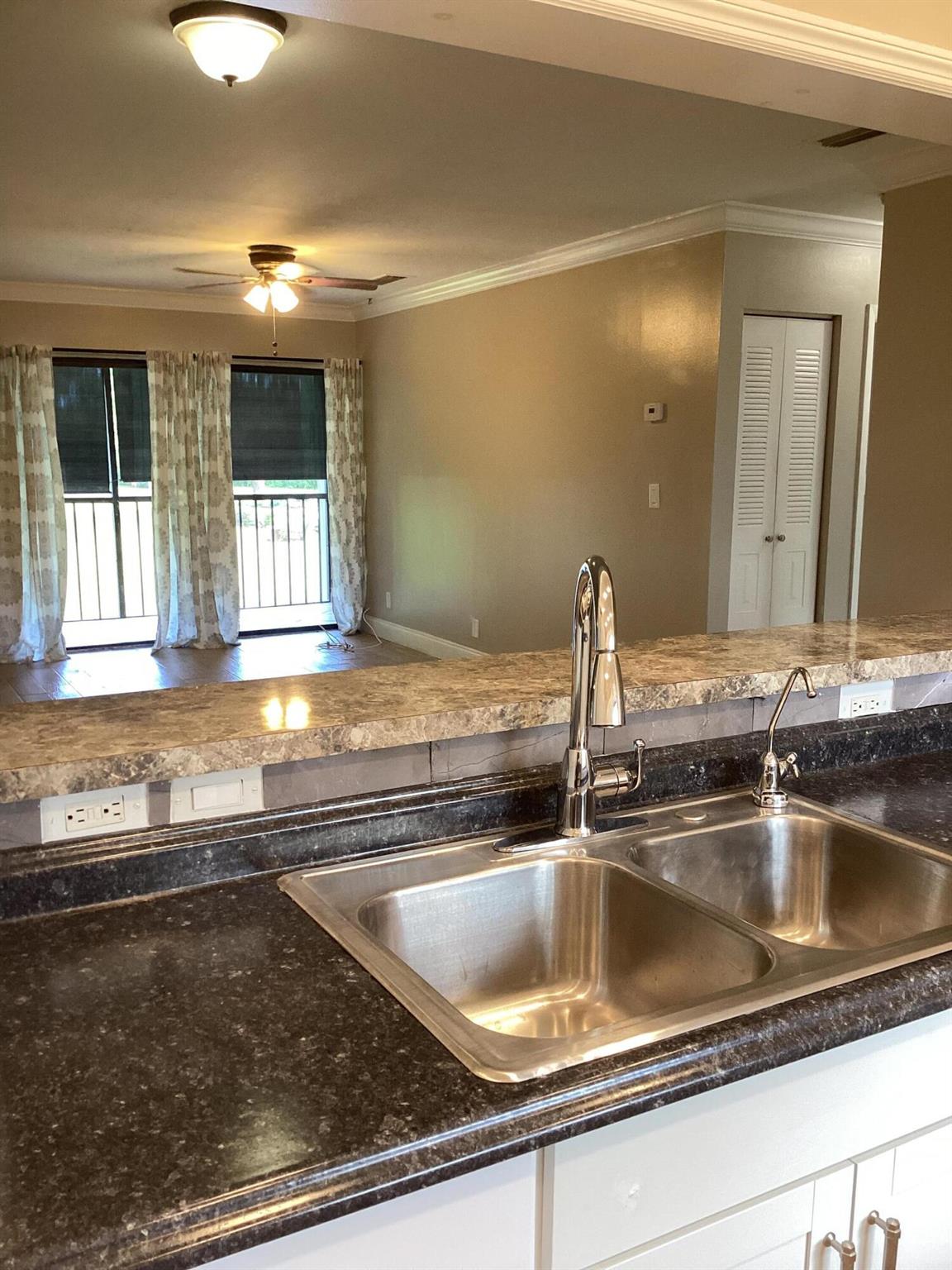 160 NW 70 Th Street Unit: 205