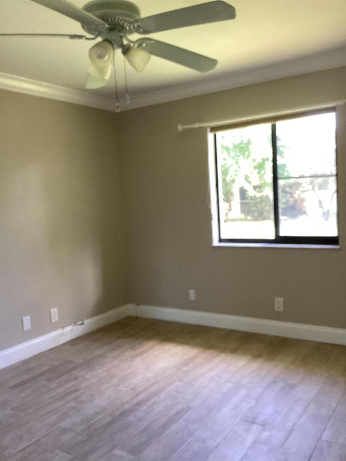 160 NW 70 Th Street Unit: 205