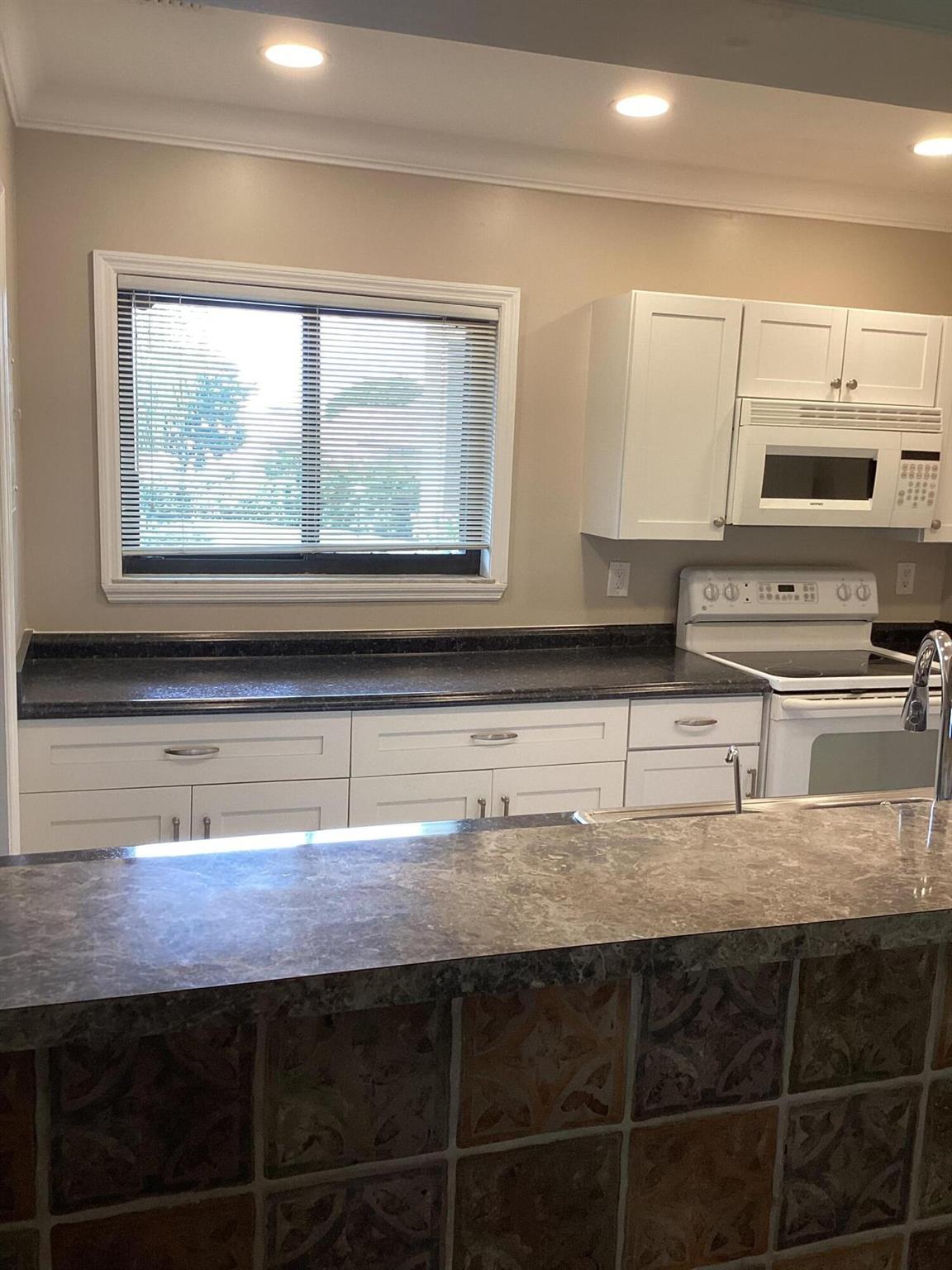 160 NW 70 Th Street Unit: 205