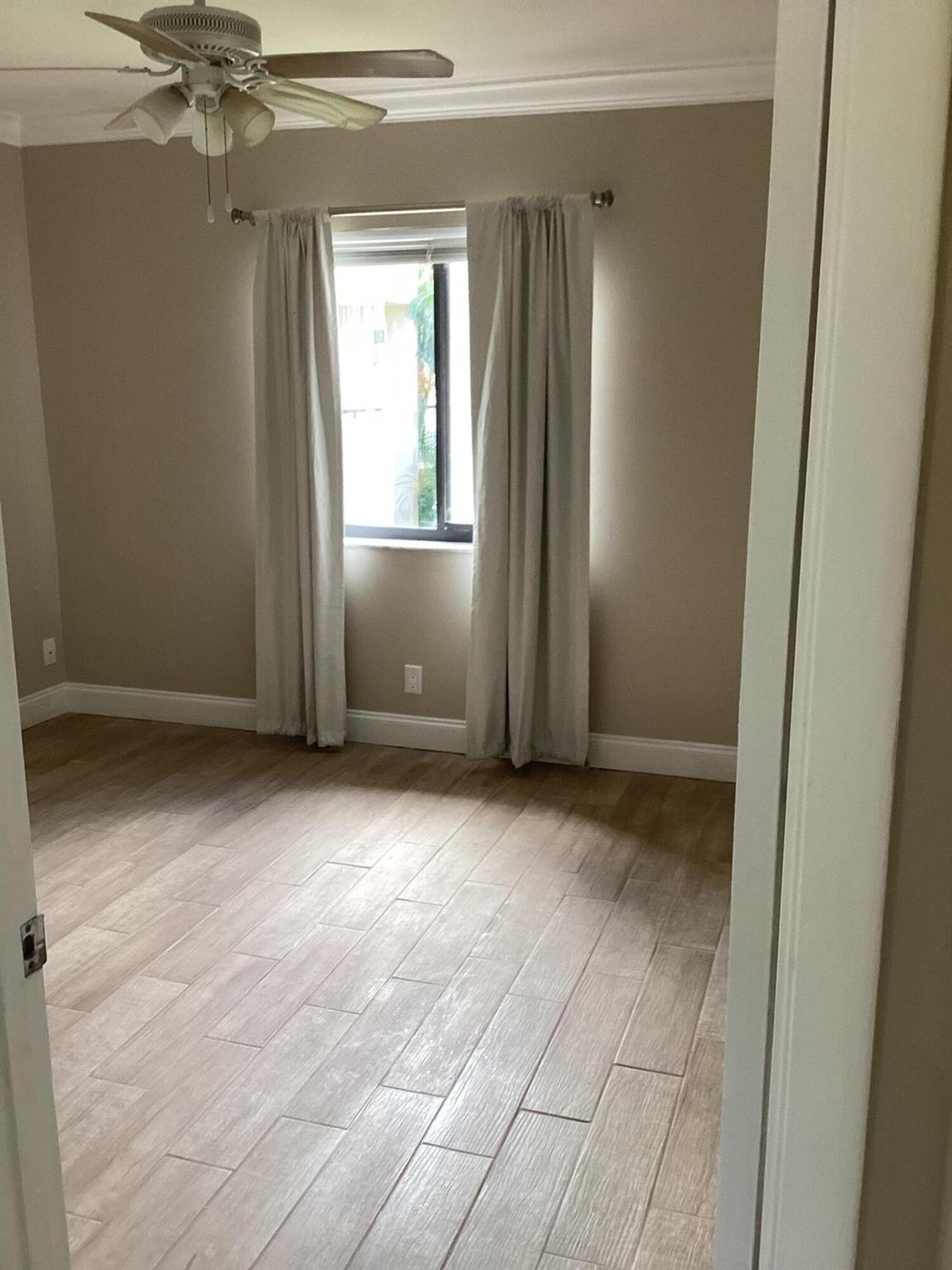 160 NW 70 Th Street Unit: 205