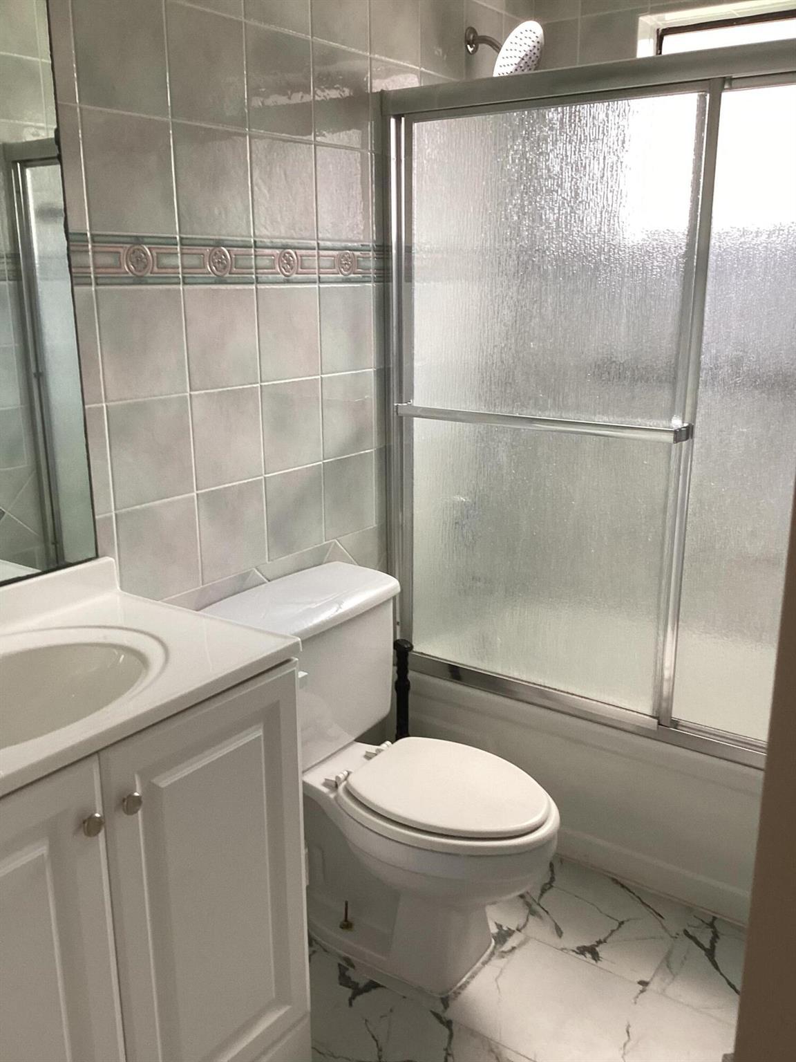 160 NW 70 Th Street Unit: 205