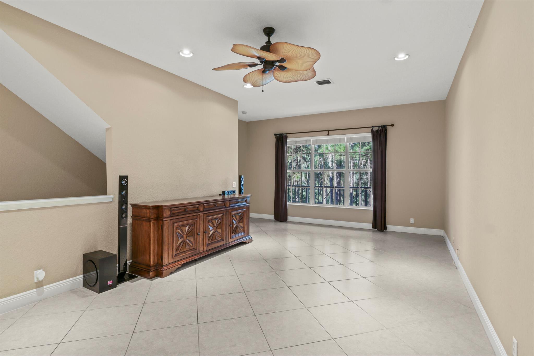 5115 Artesa Way W